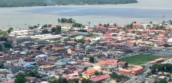 La fécondité reste élevée en Guyane alors que la population baisse en Guadeloupe et la Martinique devient la région la plus âgée de France