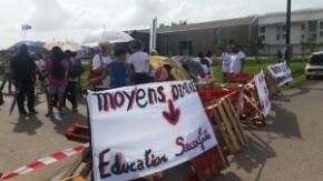 La crise se durcit dans l'éducation en Guyane
