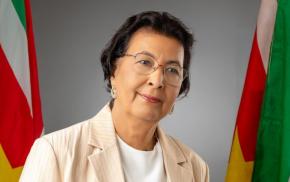 Jennifer Geerlings-Simons devient présidente du Suriname, première femme à ce poste