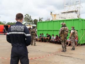 Pêche illégale : des Brésiliens condamnés après des tirs de mortiers contre des militaires