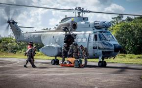 Santé : double évacuation sanitaire réalisée par un hélicoptère Puma de la Base aérienne 367 à Matoury