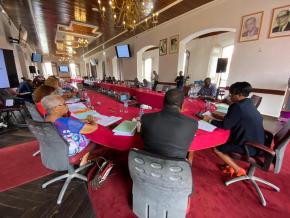 Le budget de la ville de Cayenne, en hausse, adopté à l'unanimité. La maire demande au préfet de "gérer les migrants"